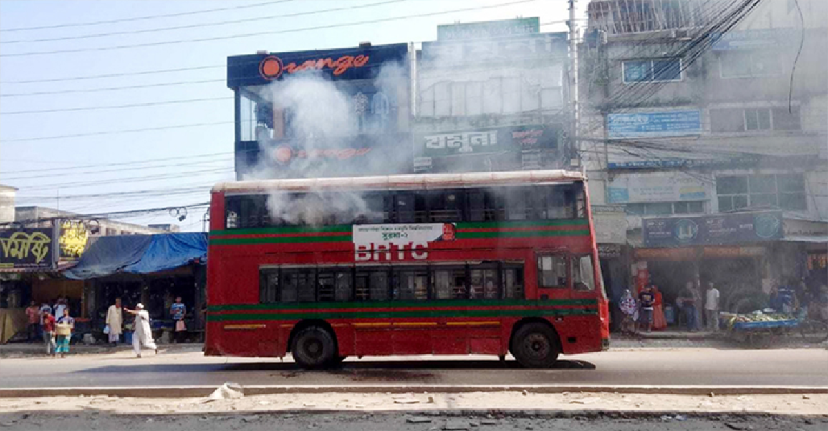 মিরপুরে বিআরটিসির বাসে আগুন