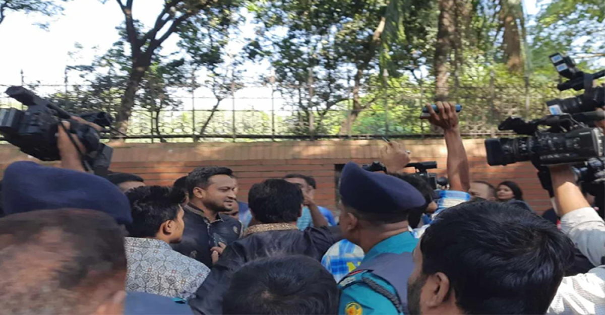 এবার গণভবনে সাকিব আল হাসান