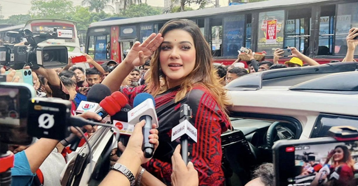 স্বতন্ত্র প্রার্থী হলেন মাহিয়া মাহি