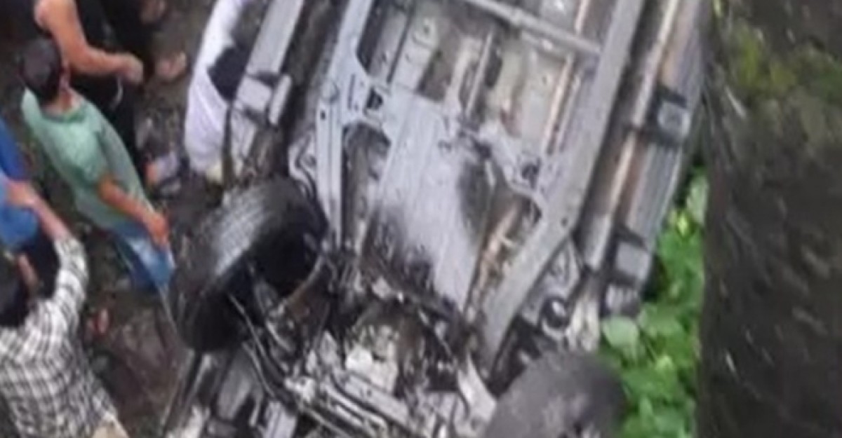 মুম্বাইয়ে গাড়ি খাদে পড়ে নিহত ৪