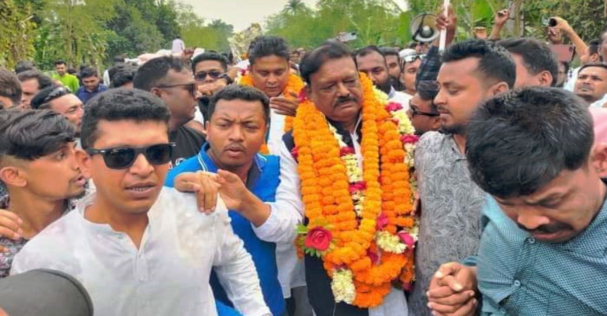 কুষ্টিয়ায় নেতাকর্মী ভালোবাসায় সিক্ত স্বতন্ত্র প্রার্থী আব্দুর রউফ