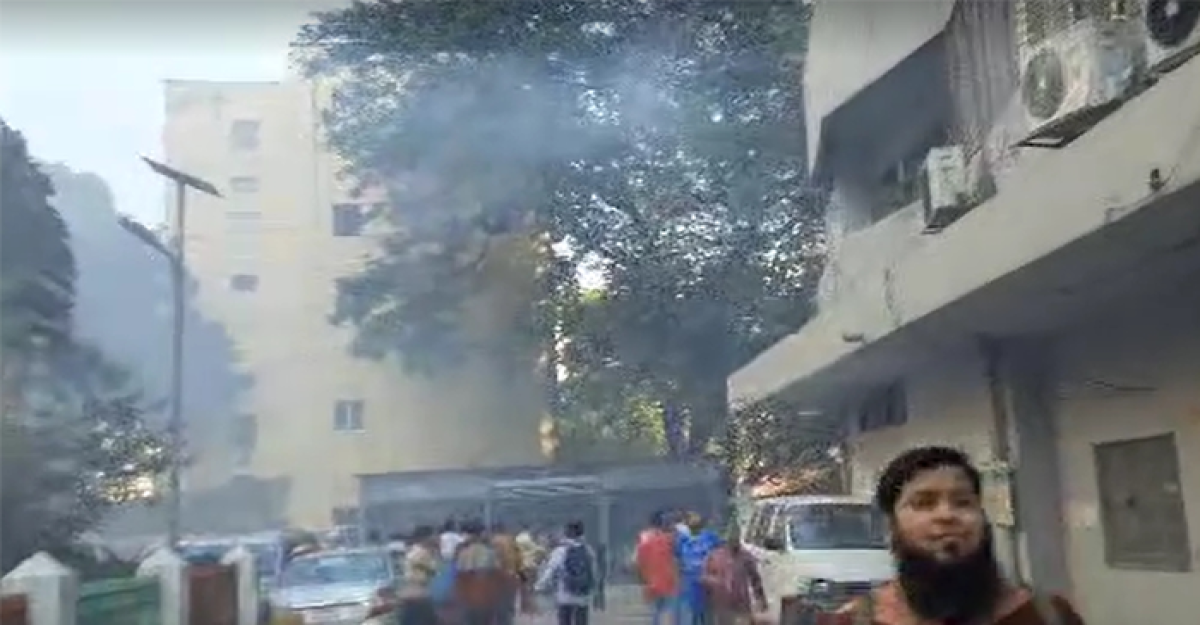 ঢাকা বিভাগীয় কমিশনারের কার্যালয়ে ককটেল বিস্ফোরণ