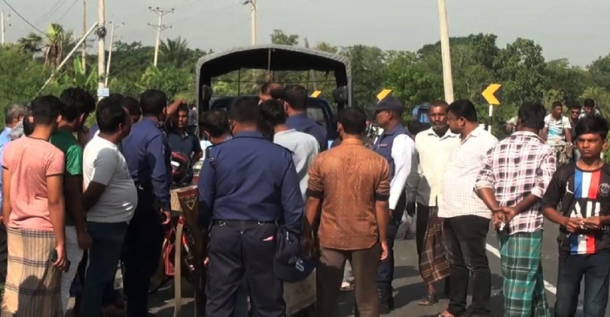 বাগেরহাটে যাত্রীবাহি বাসের ধাক্কায় নিহত ২