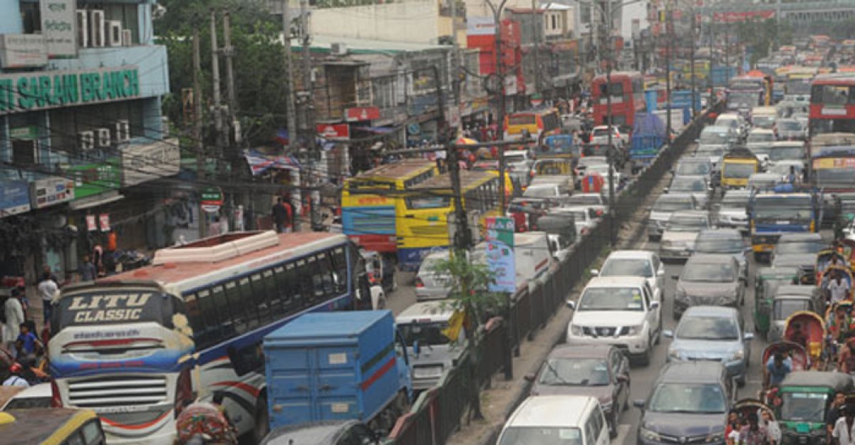 অবরোধে রাজধানীজুড়ে যান চলাচল স্বাভাবিক