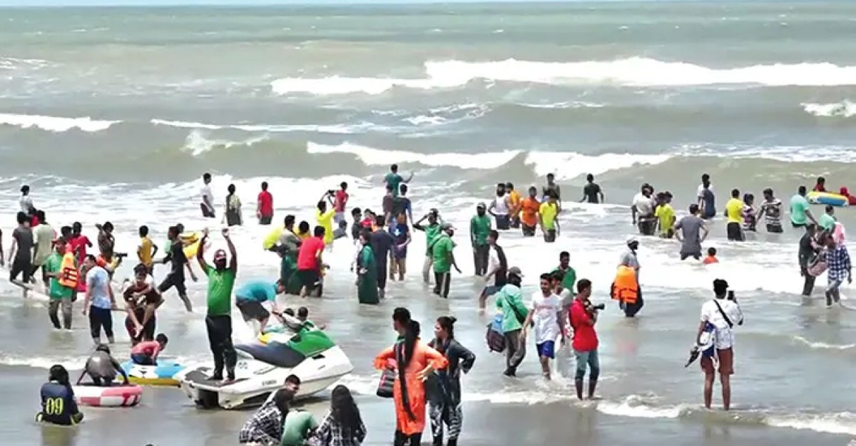 কক্সবাজার সৈকতে পর্যটক দম্পতির মরদেহ