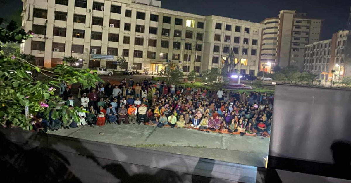 ক্যাম্পাসে সিনেমা প্রদশর্নীর আয়োজন করল নোবিপ্রবি ফিল্ম সোসাইটি