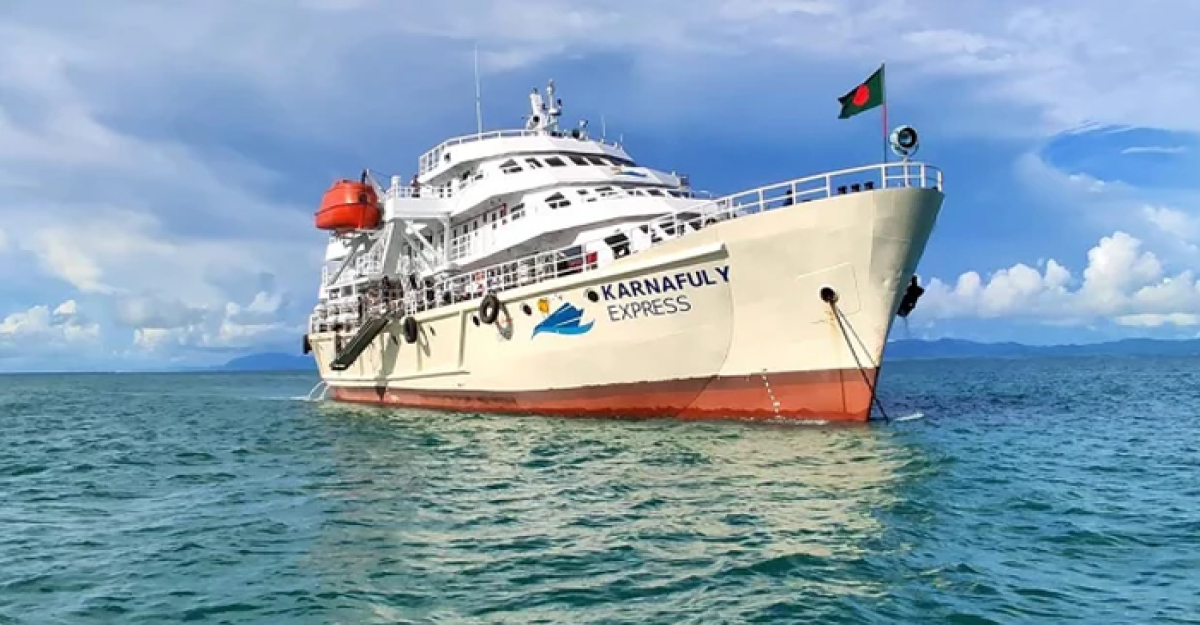 সেন্টমার্টিনে জাহাজ চলাচল বন্ধ
