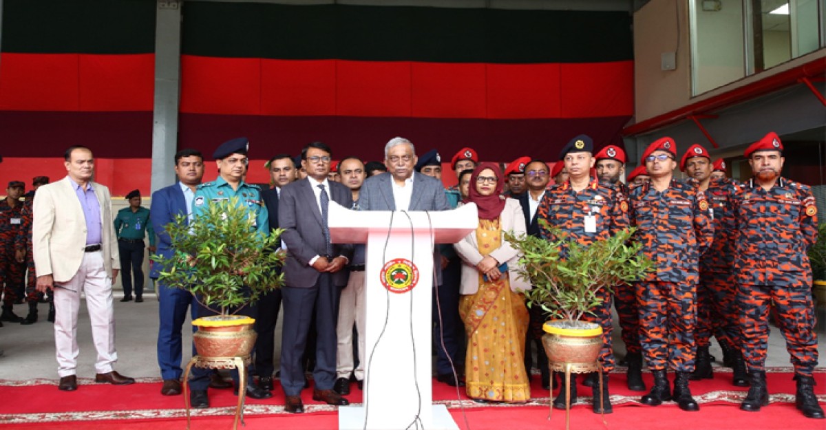মহিলা ফায়ারফাইটার প্রথম ব্যাচের ট্রেনিং পরিদর্শনে স্বরাষ্ট্রমন্ত্রী