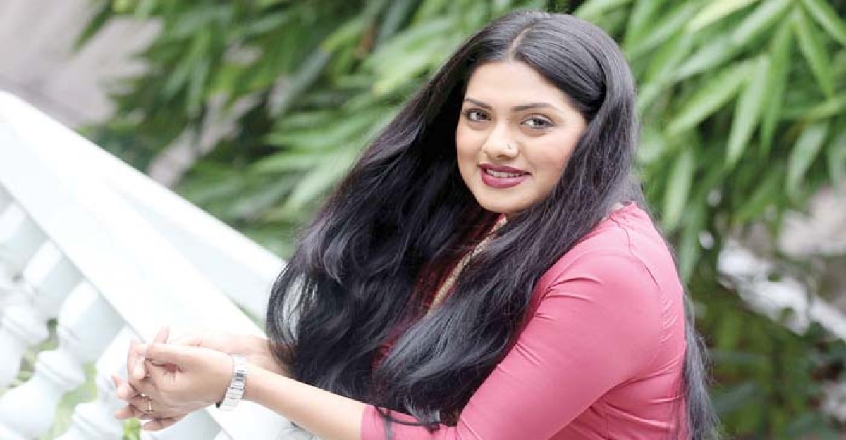 দীর্ঘ বিরতী ভেঙে আবারো গাইলেন তিশা