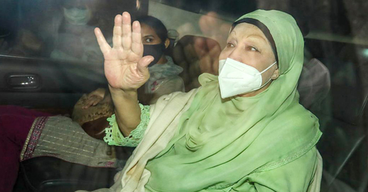 খালেদা জিয়া সিসিইউতে