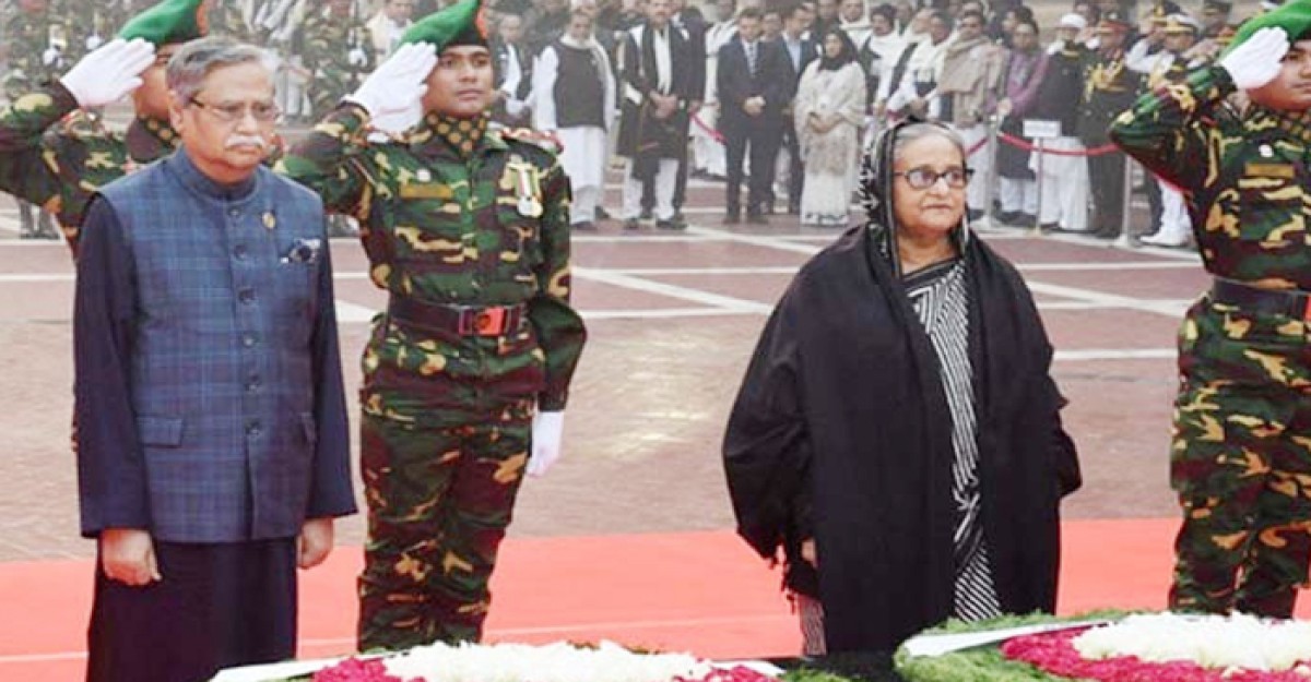 মহান বিজয় দিবসে জাতীয় স্মৃতিসৌধে রাষ্ট্রপতি-প্রধানমন্ত্রীর শ্রদ্ধা
