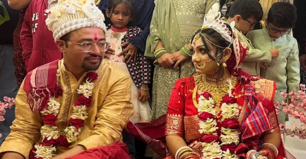 বিয়ে করলেন গায়িকা অবন্তি সিঁথি