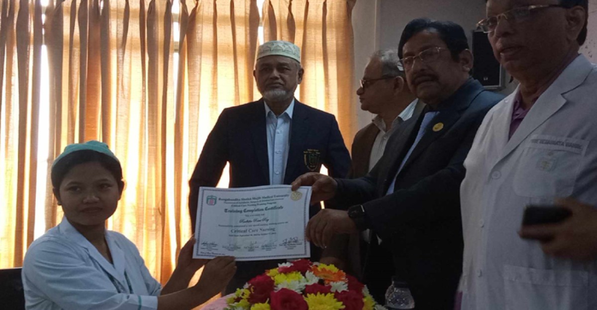 দক্ষতা বৃদ্ধির জন্য প্রশিক্ষণের বিকল্প নেই: বিএসএমএমইউর উপাচার্য