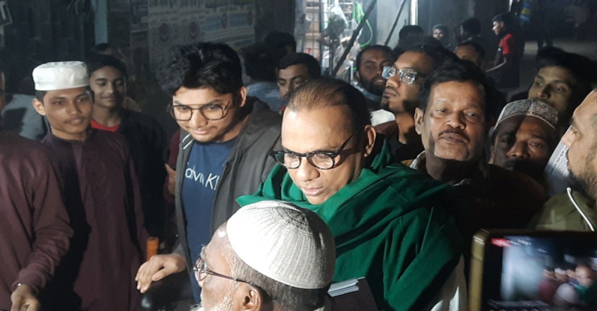 নৌকা প্রতীকের ভোট চাইছেন মিশা সওদাগর