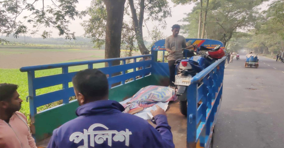 কুষ্টিয়ায় সড়কে ঝরল নারীর প্রাণ