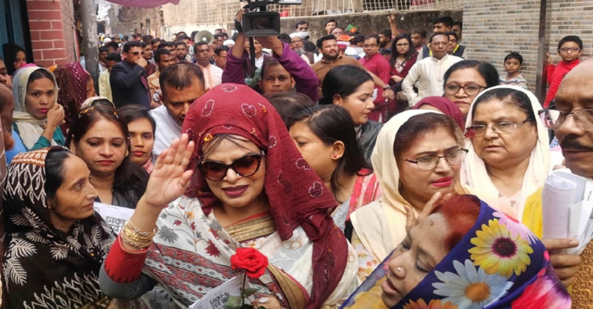 বাহাউদ্দিন নাছিমের পক্ষে তার স্ত্রীর জনসংযোগ