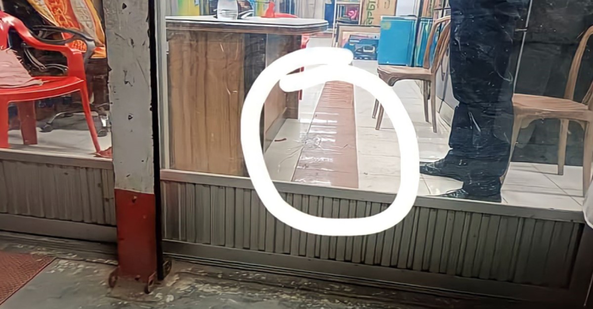 গাজীপুর-৩: স্বতন্ত্র প্রার্থীর নির্বাচনী ক্যাম্পের পাশে গুলি