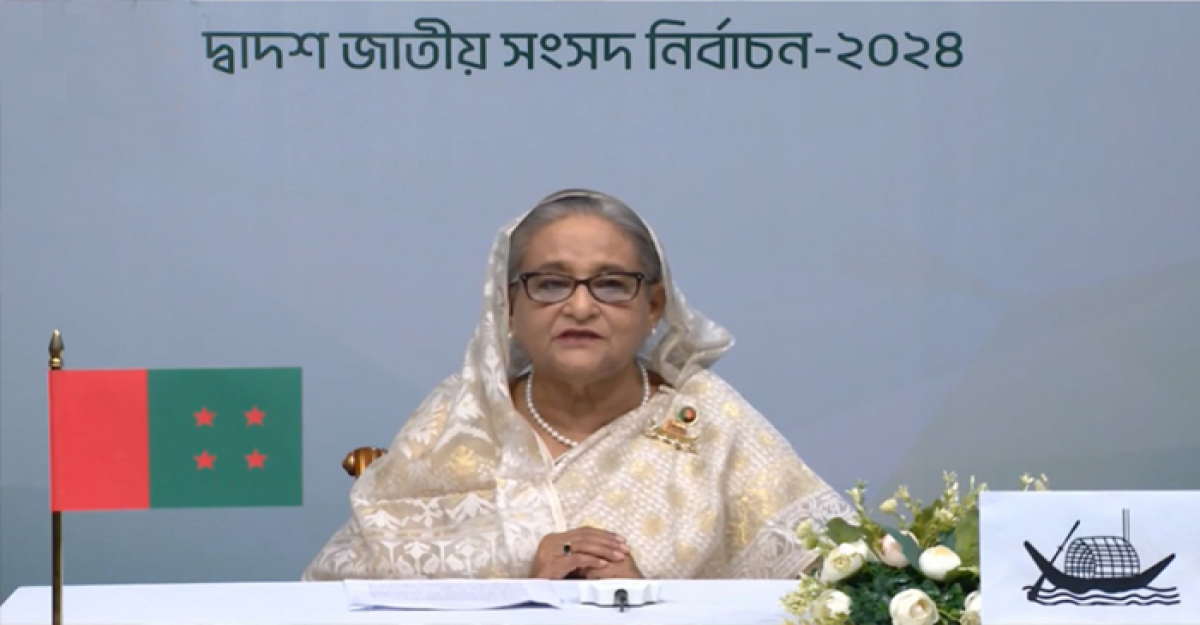 জাতির উদ্দেশে ভাষণ দিচ্ছেন শেখ হাসিনা