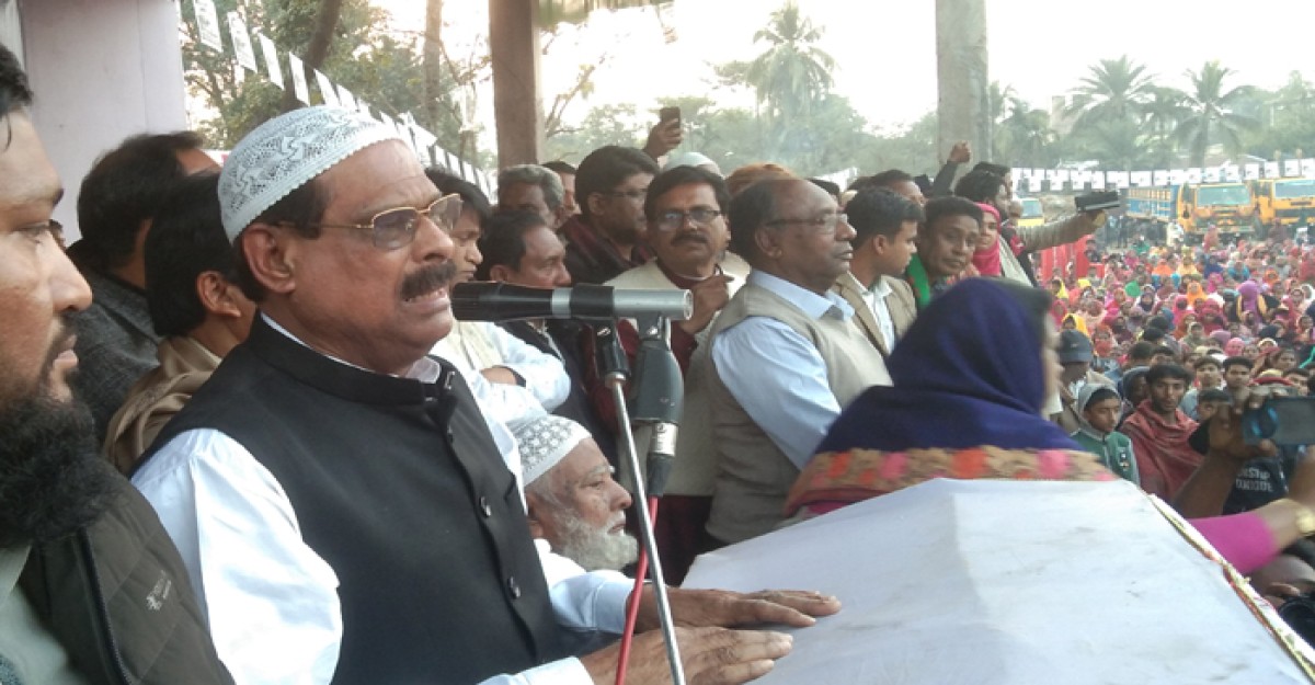 নৌকার ভোট চাইতে গিয়ে নিজে কাঁদলেন, ভোটারদের কাঁদালেন দুদু