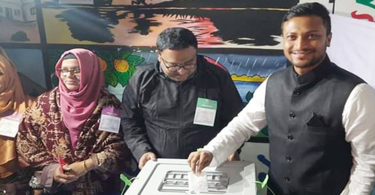 ভোট দিয়ে যা বললেন সাকিব আল হাসান