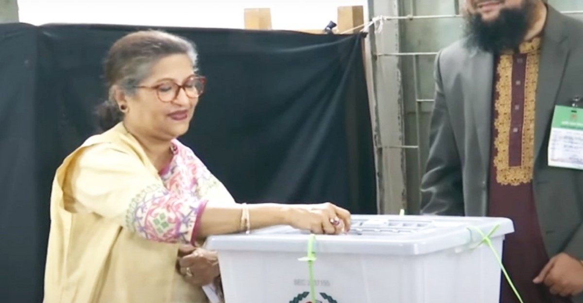 গুলশানে ভোট দিলেন শেখ রেহানা