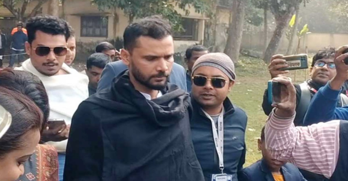 ভোট দিয়ে যা বললেন সাবেক টাইগার কাপ্তান মাশরাফী