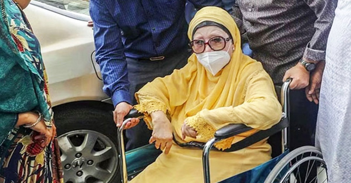 হাসপাতাল থেকে ভোট পরিস্থিতি পর্যবেক্ষণ করছেন খালেদা জিয়া