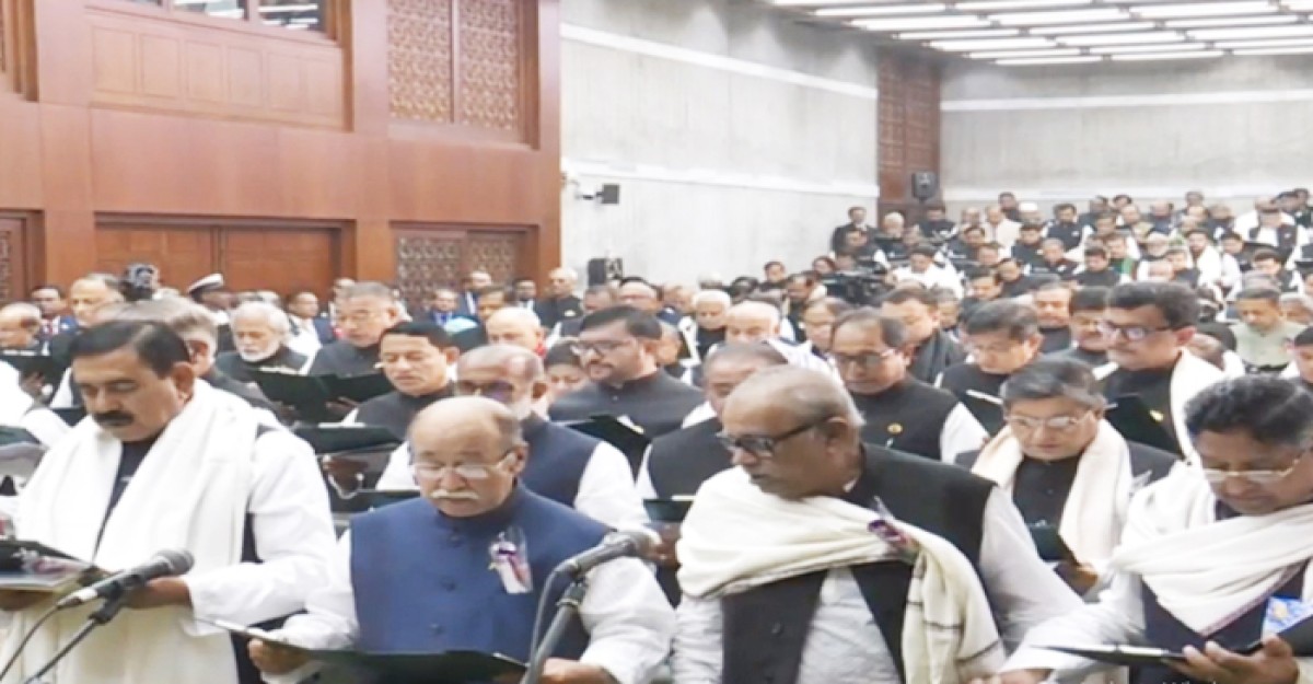 শপথ নিলেন নবনির্বাচিত এমপিরা, দ্বাদশ সংসদের যাত্রা শুরু