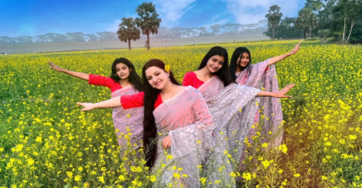 সরিষা ক্ষেতে পরীর দলের হিহি হাহা
