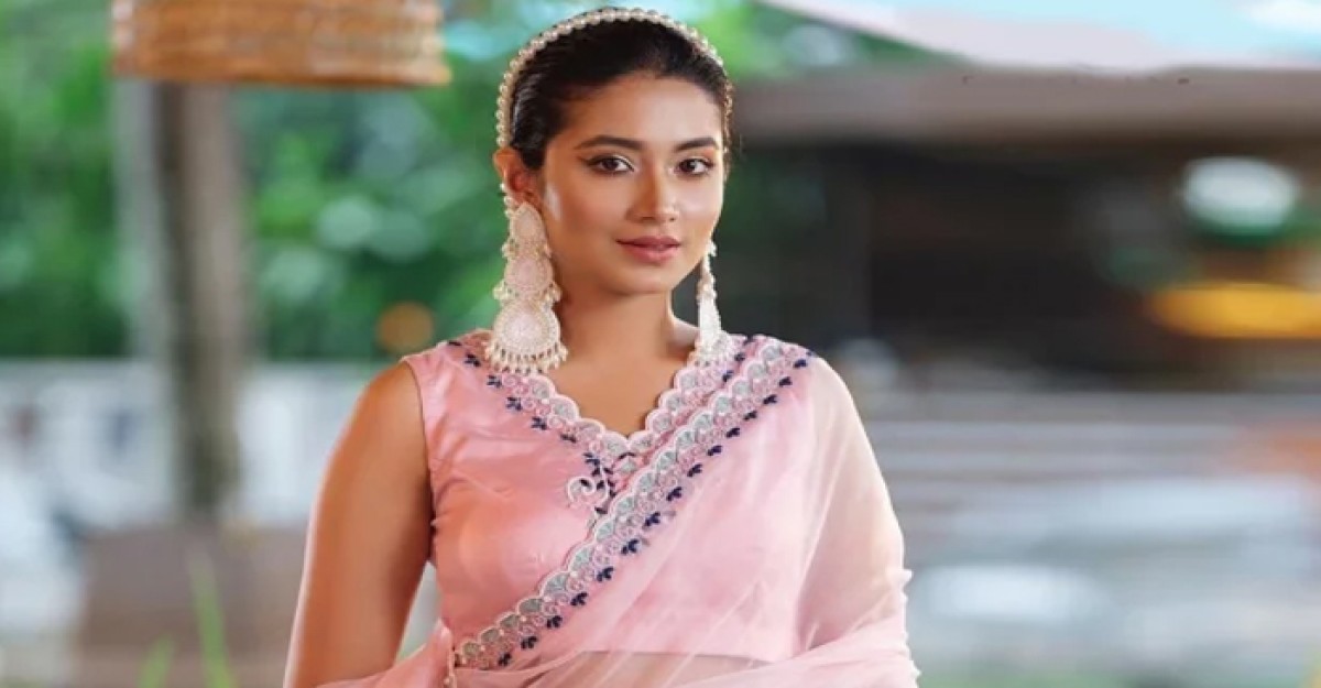 নতুন বছরে সুখবর দিলেন তাসনিয়া ফারিণ