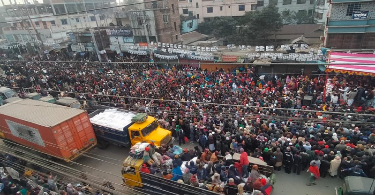 ঘাটাইলে নবনির্বাচিত সাংসদ আমানুর রহমানকে গণ সংবর্ধনায় হাজারো মানুষের ঢল