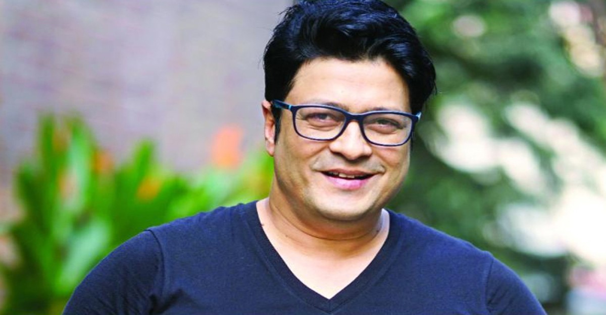 ‘মাইক’ নিয়ে ওপার বাংলায় ফেরদৌস