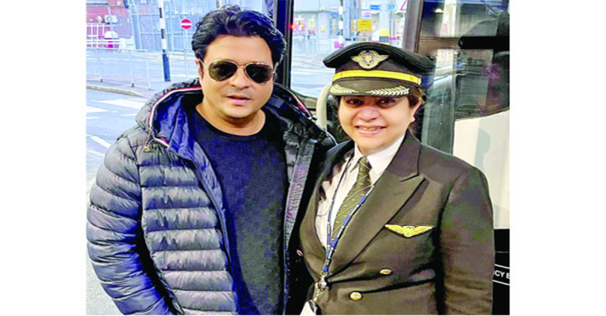 চিত্রনায়ক ফেরদৌসের স্ত্রীর বিচক্ষণতায় বাঁচল বিমানের ২৯৭ যাত্রীর প্রাণ