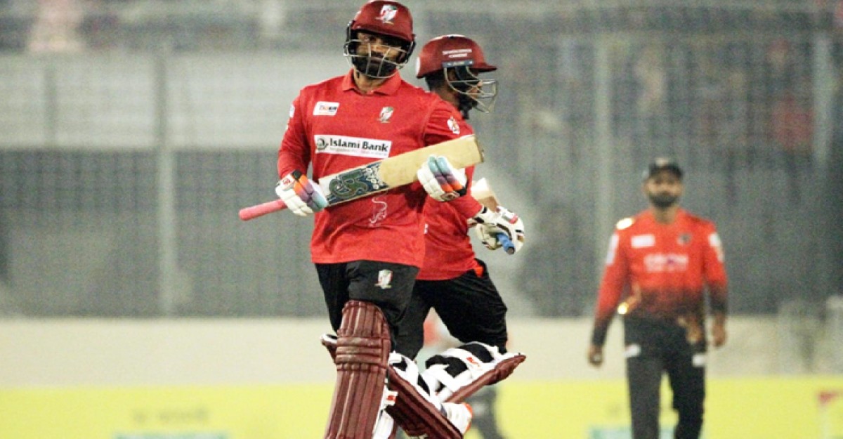 সৌম্য ও মুশফিকের ব্যাটে বরিশালের লড়াকু সংগ্রহ