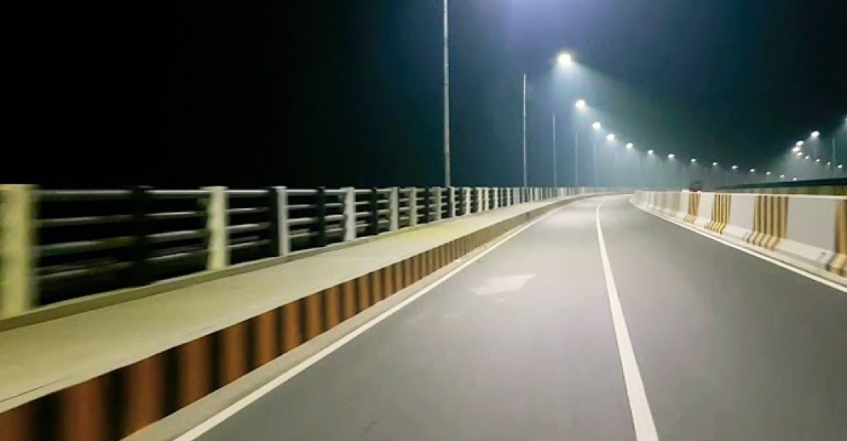 মধ্যরাতে মাওয়ায় ঘুরতে গিয়ে ১ বন্ধুর প্রাণ গেল, ২ বন্ধু আহত