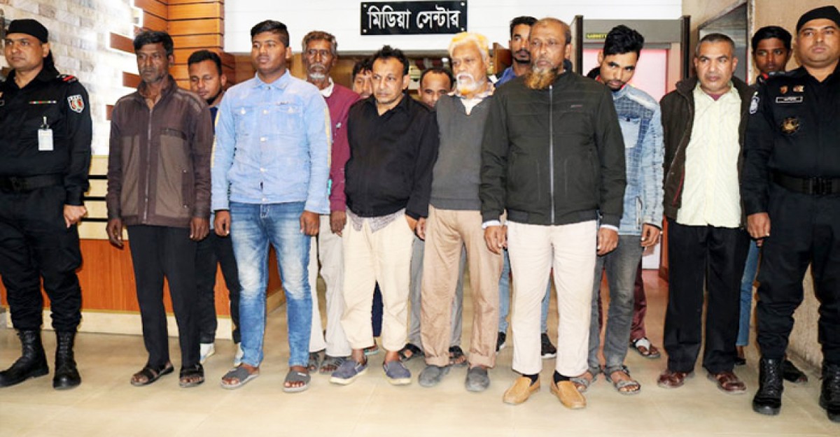 রেল ও সহজ ডটকমের কর্মচারীর যোগসাজশে টিকিট কালোবাজারি সিন্ডিকেট