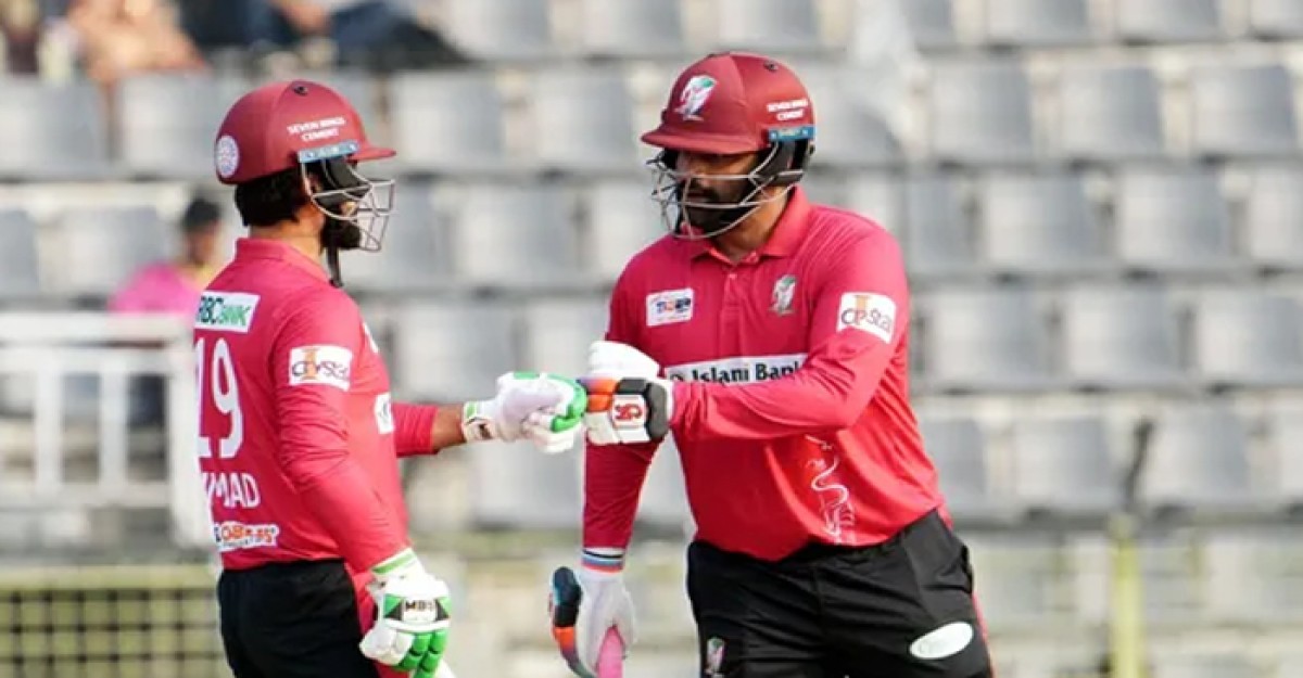 মাহদুমুল্লাহ দুর্দান্ত ফিনিশিংয়ে বরিশালের লড়াকু সংগ্রহ