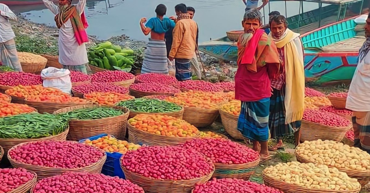 শীতলক্ষ্যা নদীর তীরে প্রতিহাটে প্রায় ৫ লাখ টাকার সবজি বেচাকেনা