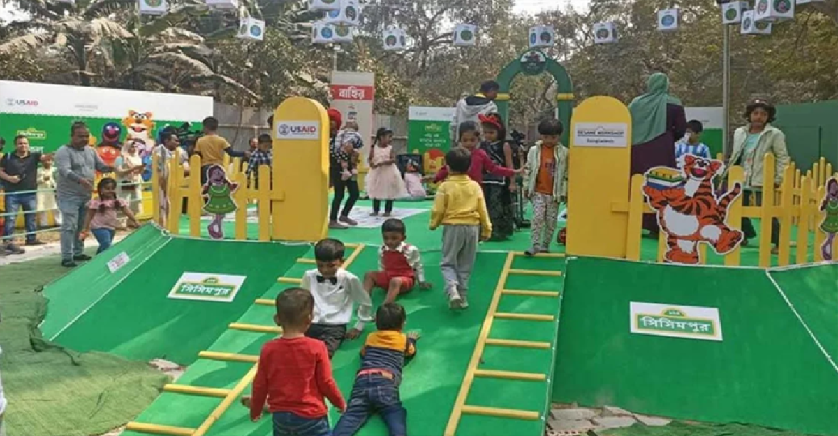 বইমেলার দ্বিতীয় দিনে জমজমাট শিশুপ্রহর