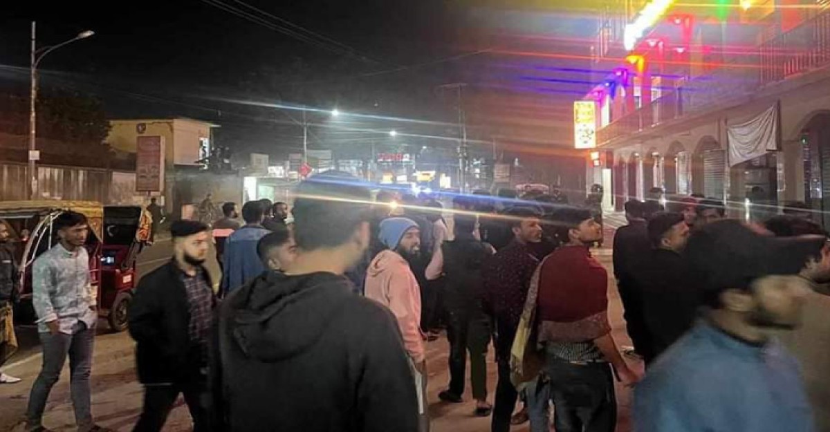 স্থানীয় যুবকদের সাথে কুবি শিক্ষার্থীদের মারামারি