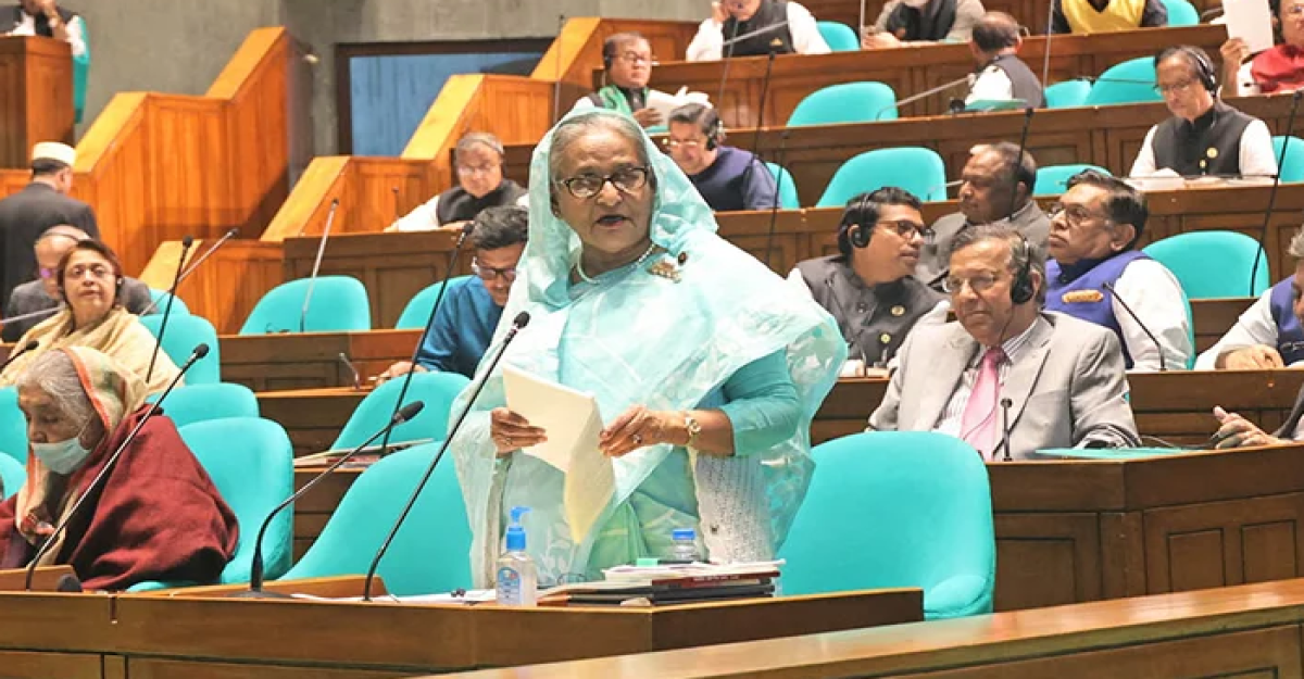 বিএনপি-জামায়াতের সহিংসতায় ৬০০ যানবাহনে ভাঙচুর ও ১৩ জন নিহত