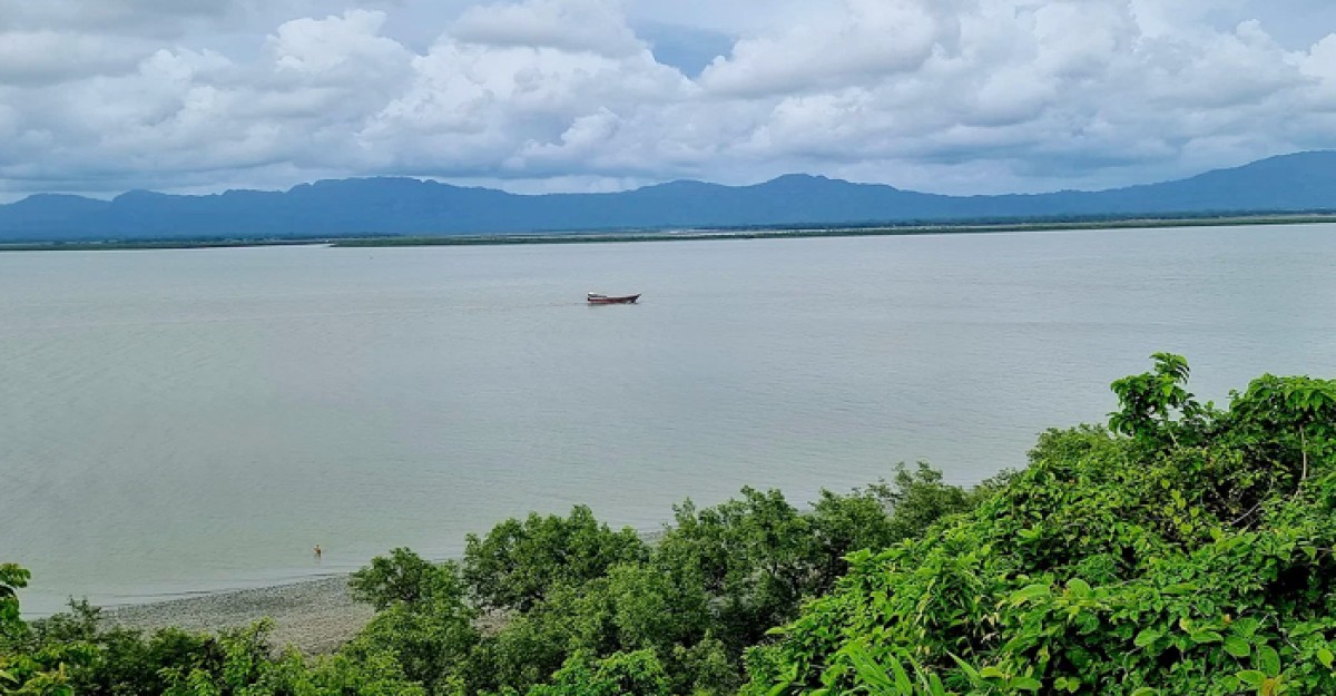 নাফনদী দিয়ে ২ রোহিঙ্গা নারীকে অনুপ্রবেশ করতে দেয়নি বিজিবি