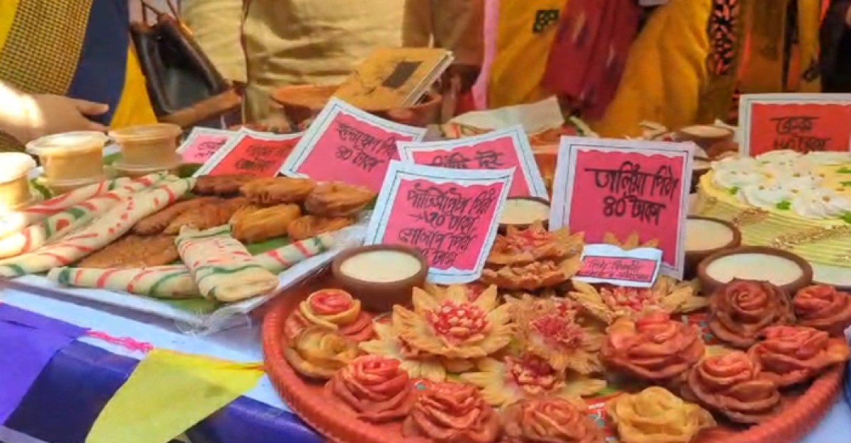 বসন্ত বরণে হাবীবুল্লাহ বাহার কলেজে দিনব্যাপী পিঠা উৎসব