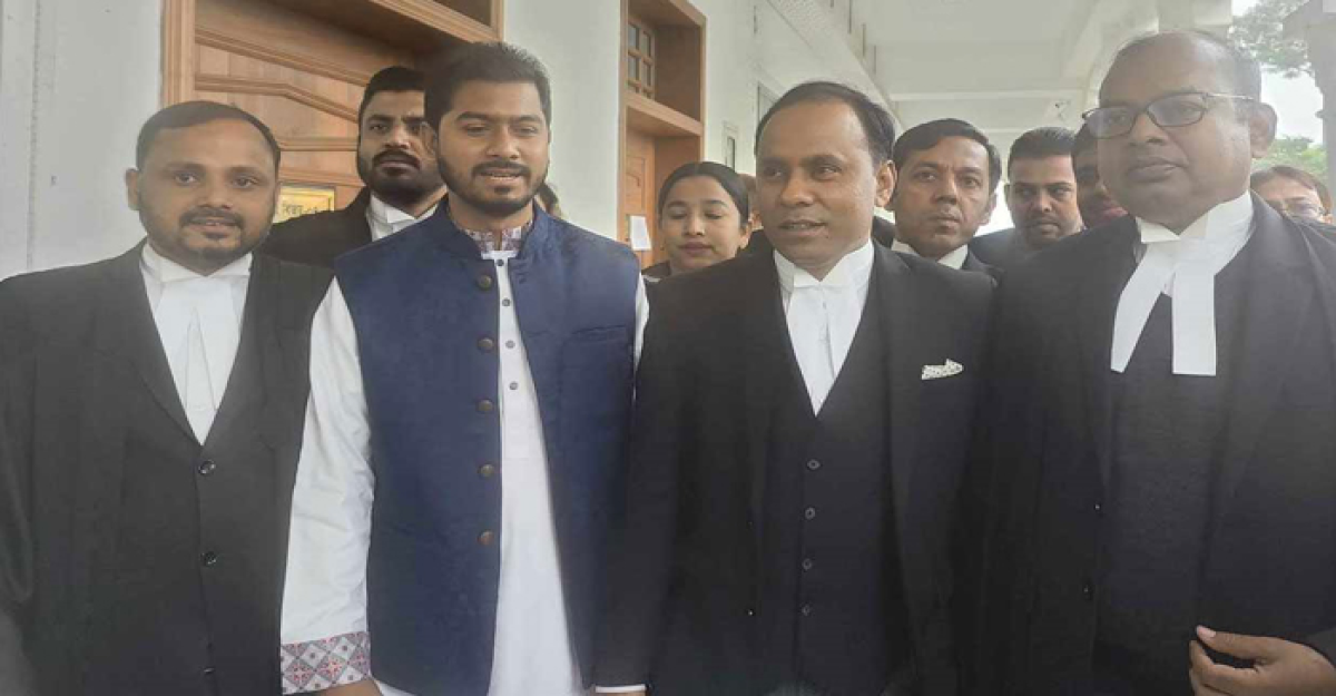আদালতে নিঃশর্ত ক্ষমা চাইলেন নূর