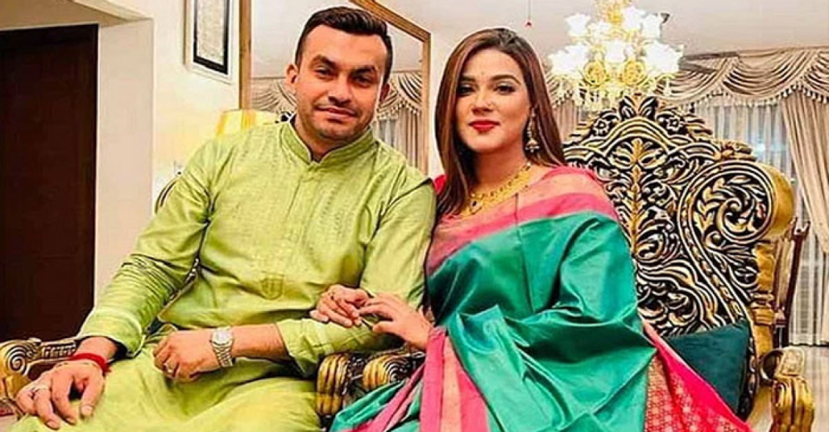 বিচ্ছেদের ঘোষণা দিলেন মাহিয়া মাহি