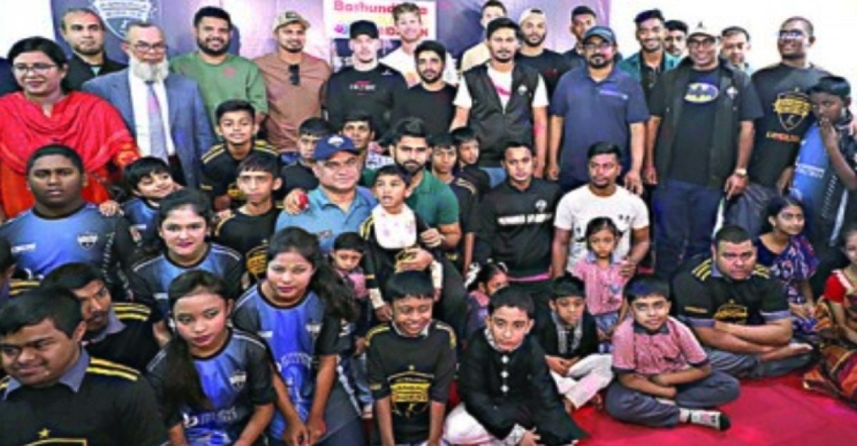 কেরানীগঞ্জে বিশেষ চাহিদা সম্পূর্ণ শিশুদের পাশে রংপুর রাইডার্স