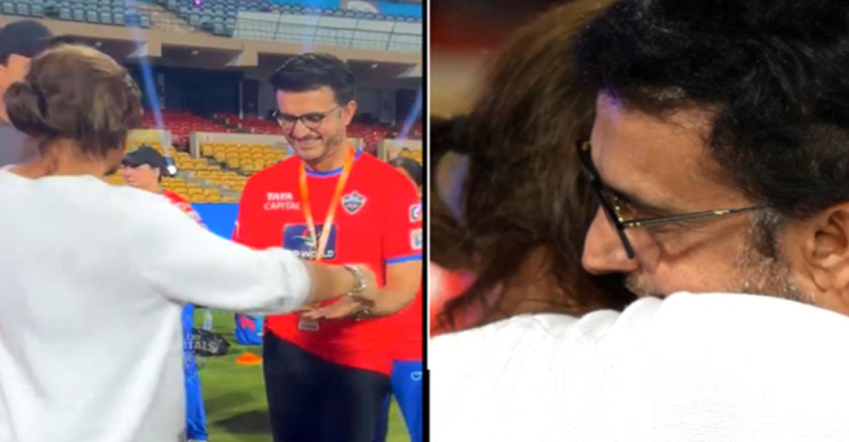 পুরোনো দ্বন্দ্ব ভুলে সৌরভকে বুকে টেনে নিলেন শাহরুখ