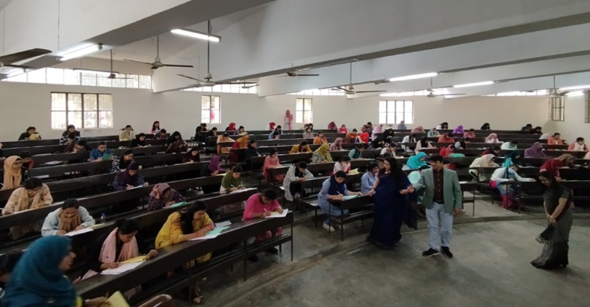 জাবির ‘সি’ ইউনিটের ভর্তি পরীক্ষা সম্পন্ন, উপস্থিতি ৭৫ শতাংশ