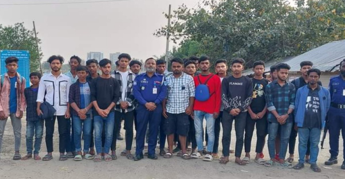 সুন্দরবনে পথ হারিয়ে ৯৯৯ এ ফোন, ৩১ কিশোরকে উদ্ধার করেছে পুলিশ
