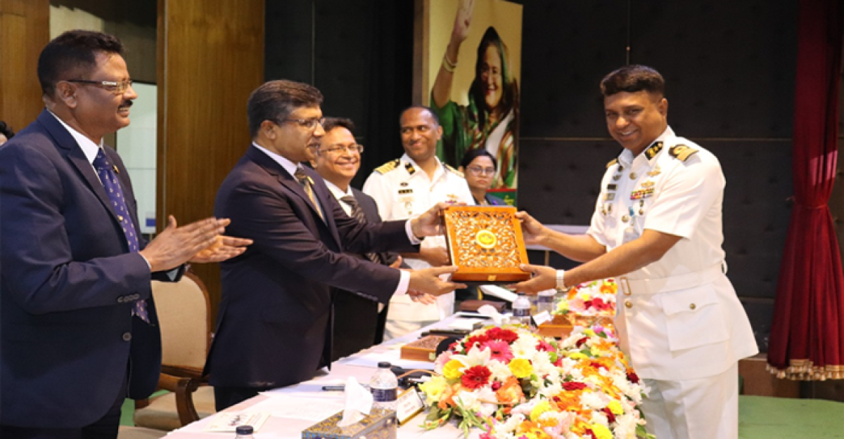 রজনীগন্ধা-৭ উদ্ধার কাজে সম্পৃক্ত ৫ প্রতিষ্ঠানকে সম্মাননা প্রদান